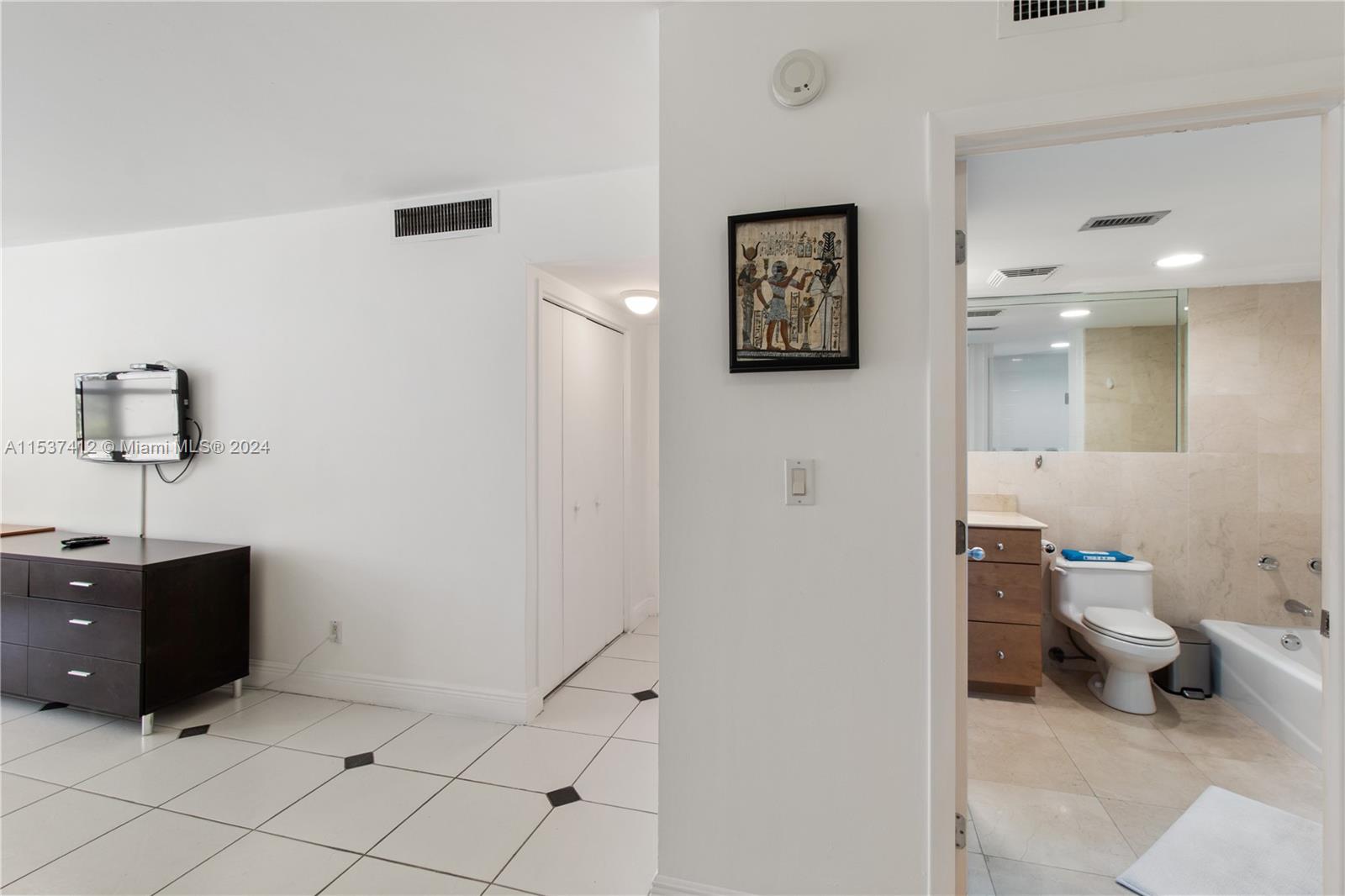 5151 Collins Ave 324, Miami Beach, Florida 33140, 2 Bedrooms Bedrooms, ,2 BathroomsBathrooms,Residential,For Sale,5151 Collins Ave 324,A11537412