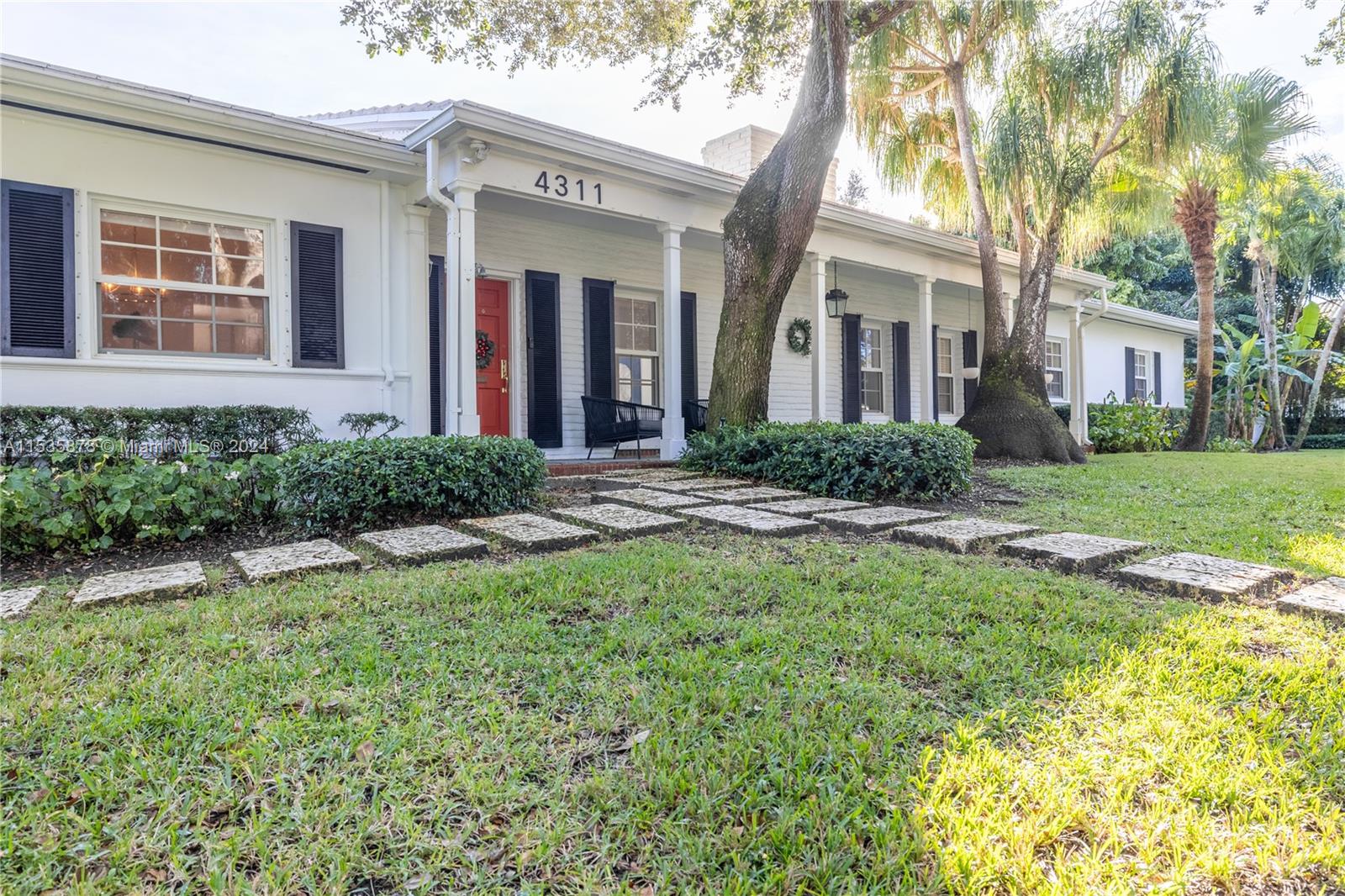 4311 Monserrate St, Coral Gables, Florida 33146, 4 Bedrooms Bedrooms, ,3 BathroomsBathrooms,Residentiallease,For Rent,4311 Monserrate St,A11535878