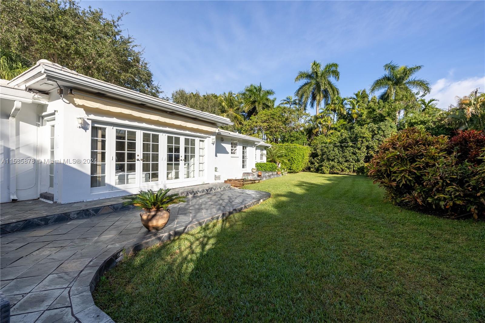 4311 Monserrate St, Coral Gables, Florida 33146, 4 Bedrooms Bedrooms, ,3 BathroomsBathrooms,Residentiallease,For Rent,4311 Monserrate St,A11535878