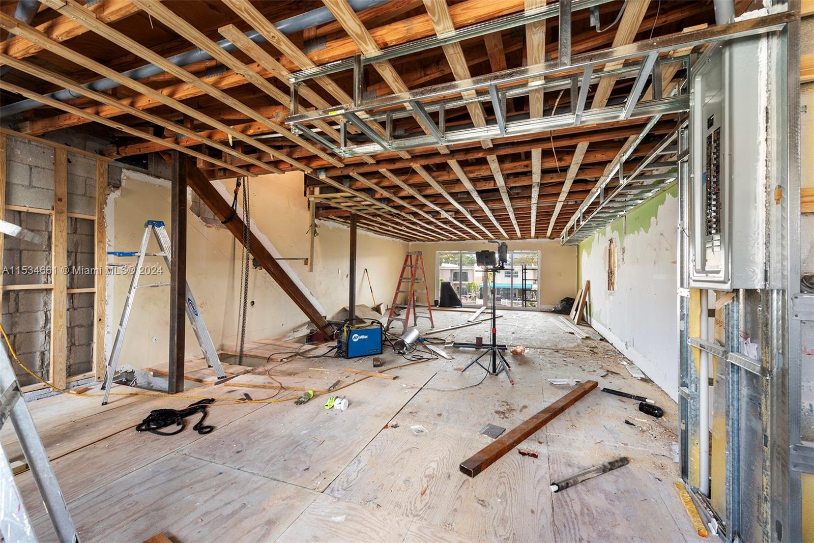 3822 171 St, North Miami Beach, FL, 33160 United States, 9 Bedrooms Bedrooms, ,6 BathroomsBathrooms,Residential,For Sale,171 St,A11534661