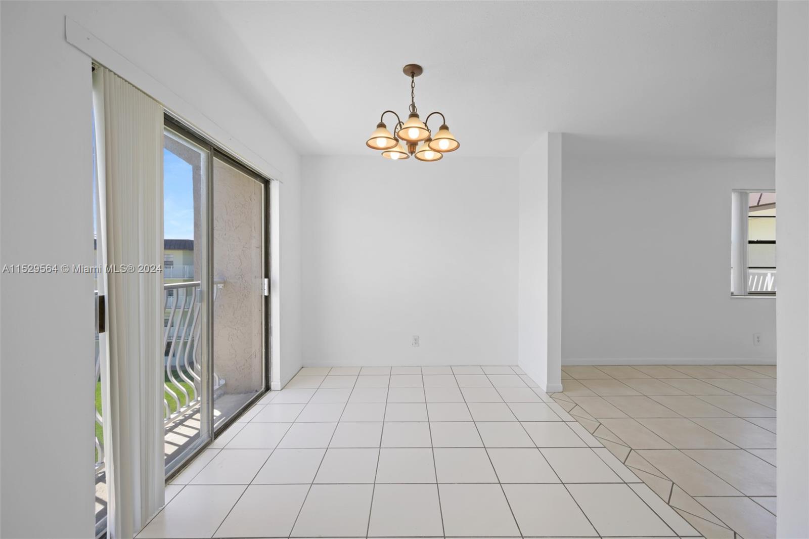 500 NE 2nd St 401, Dania Beach, Florida 33004, 2 Bedrooms Bedrooms, ,2 BathroomsBathrooms,Residentiallease,For Rent,500 NE 2nd St 401,A11529564