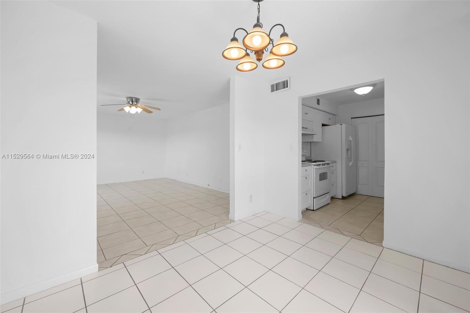 500 NE 2nd St 401, Dania Beach, Florida 33004, 2 Bedrooms Bedrooms, ,2 BathroomsBathrooms,Residentiallease,For Rent,500 NE 2nd St 401,A11529564