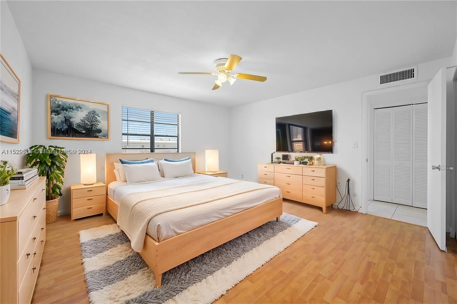 500 NE 2nd St 401, Dania Beach, Florida 33004, 2 Bedrooms Bedrooms, ,2 BathroomsBathrooms,Residentiallease,For Rent,500 NE 2nd St 401,A11529564