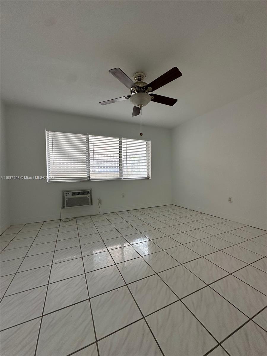 6885 Byron Ave 101, Miami Beach, Florida 33141, 1 Bedroom Bedrooms, ,1 BathroomBathrooms,Residentiallease,For Rent,6885 Byron Ave 101,A11537108