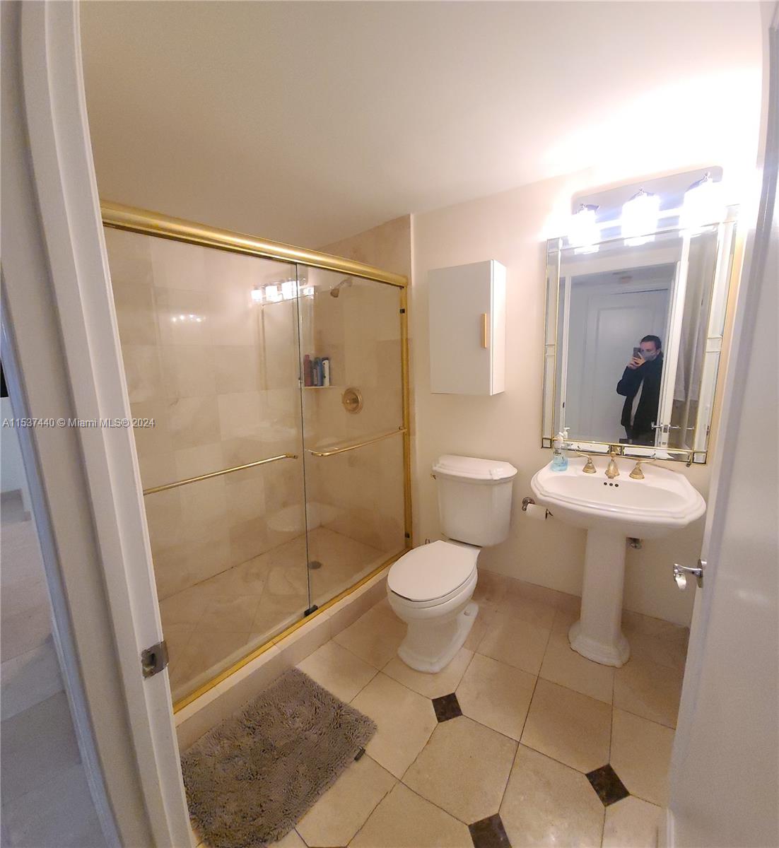 17555 Collins Ave 303, Sunny Isles Beach, Florida 33160, 3 Bedrooms Bedrooms, ,3 BathroomsBathrooms,Residentiallease,For Rent,17555 Collins Ave 303,A11537440