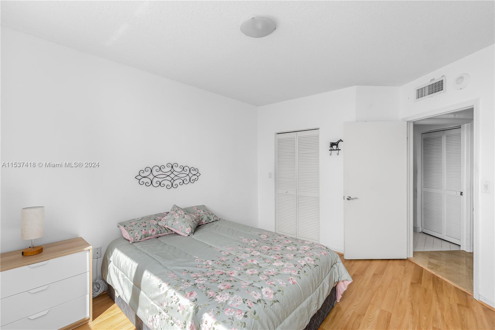 6422 Collins Ave 901, Miami Beach, Florida 33141, 2 Bedrooms Bedrooms, ,2 BathroomsBathrooms,Residential,For Sale,6422 Collins Ave 901,A11537418