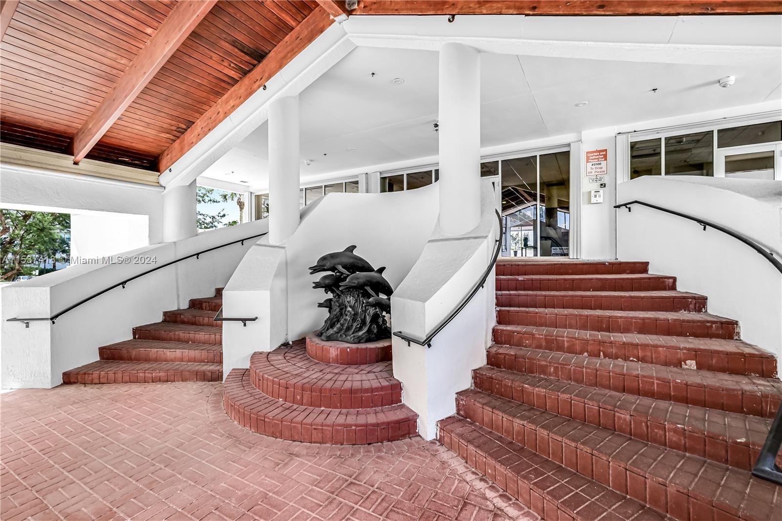 6422 Collins Ave 901, Miami Beach, Florida 33141, 2 Bedrooms Bedrooms, ,2 BathroomsBathrooms,Residential,For Sale,6422 Collins Ave 901,A11537418