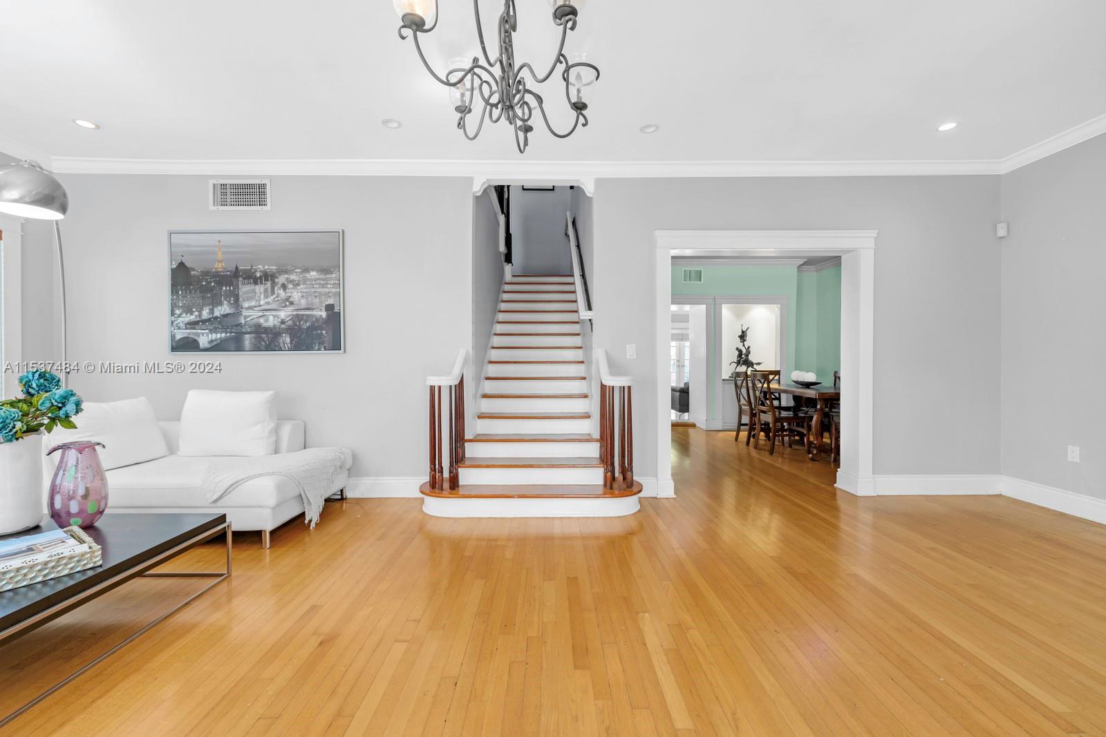 1535 SW 13th St 1535, Miami, Florida 33145, 5 Bedrooms Bedrooms, ,4 BathroomsBathrooms,Residentiallease,For Rent,1535 SW 13th St 1535,A11537484