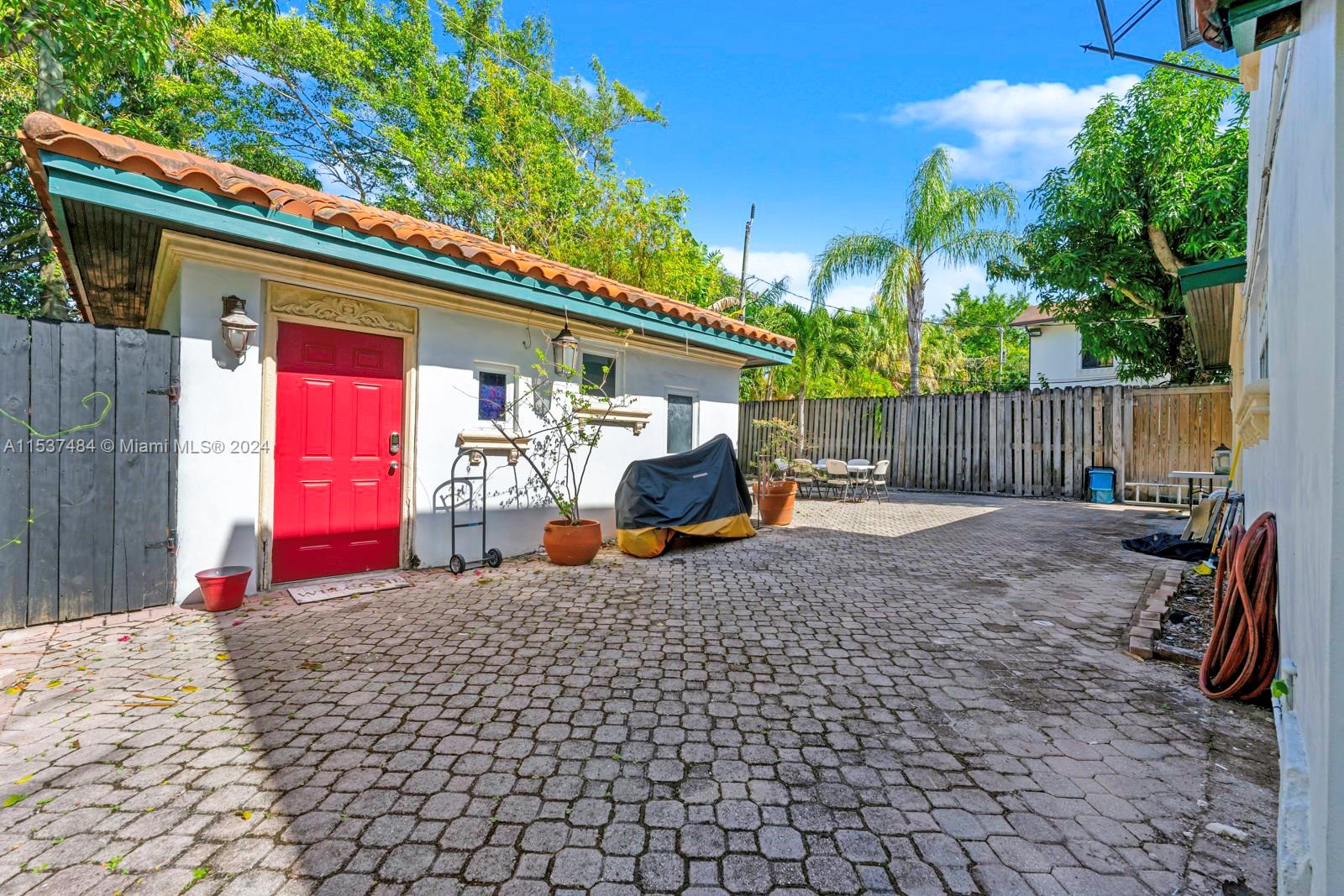 1535 SW 13th St 1535, Miami, Florida 33145, 5 Bedrooms Bedrooms, ,4 BathroomsBathrooms,Residentiallease,For Rent,1535 SW 13th St 1535,A11537484