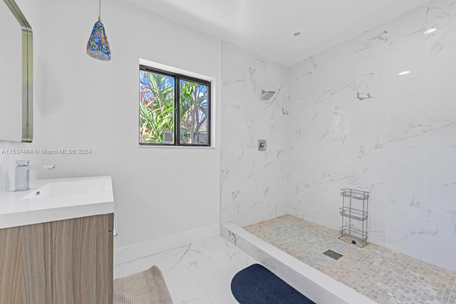 1535 SW 13th St 1535, Miami, Florida 33145, 5 Bedrooms Bedrooms, ,4 BathroomsBathrooms,Residentiallease,For Rent,1535 SW 13th St 1535,A11537484