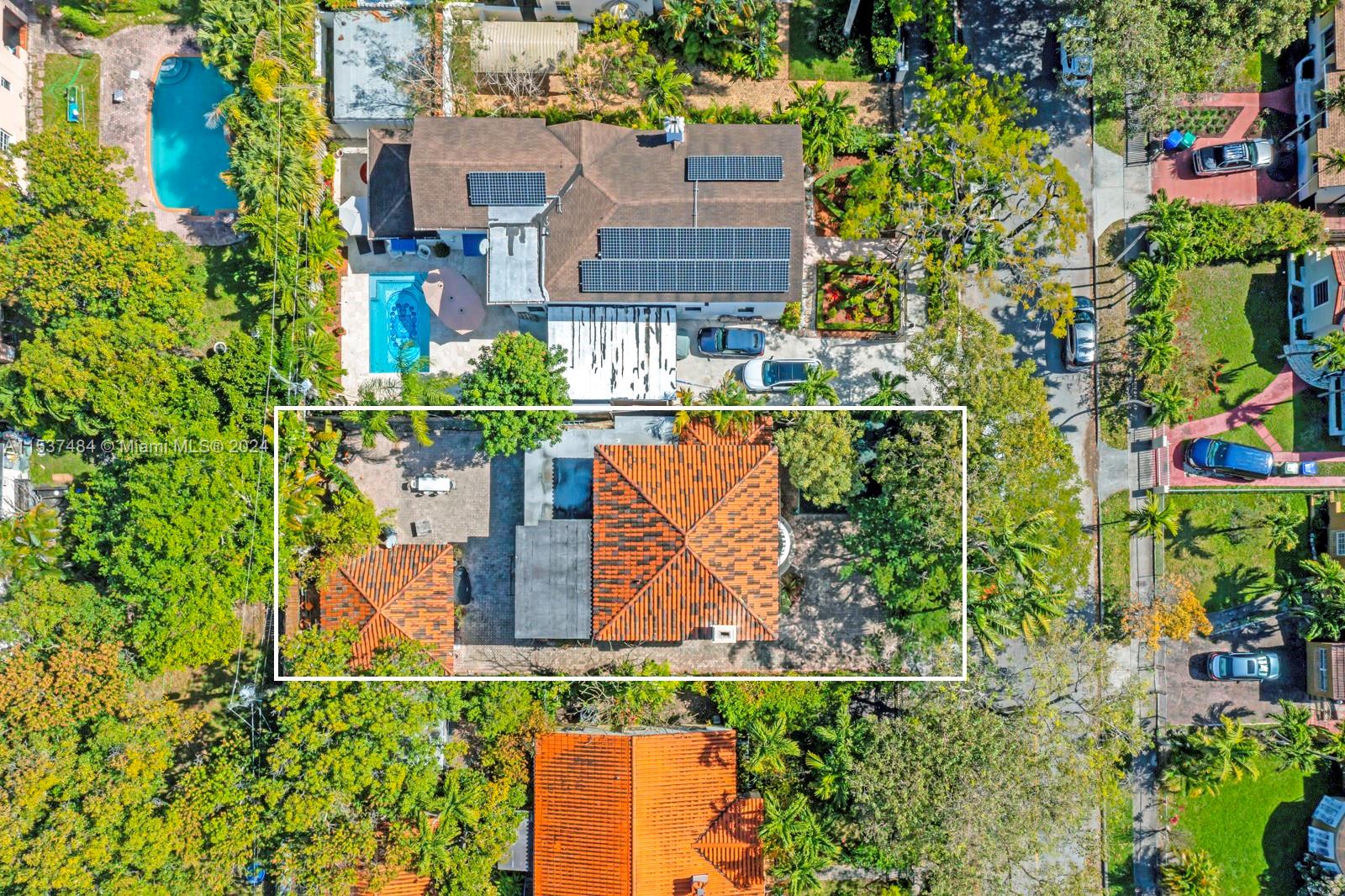 1535 SW 13th St 1535, Miami, Florida 33145, 5 Bedrooms Bedrooms, ,4 BathroomsBathrooms,Residentiallease,For Rent,1535 SW 13th St 1535,A11537484