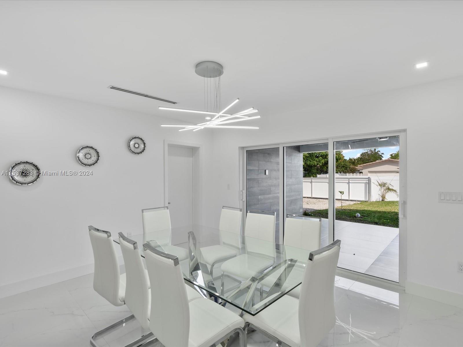 Hollywood, Florida 33021, 4 Bedrooms Bedrooms, ,3 BathroomsBathrooms,Residentiallease,For Rent,A11537283