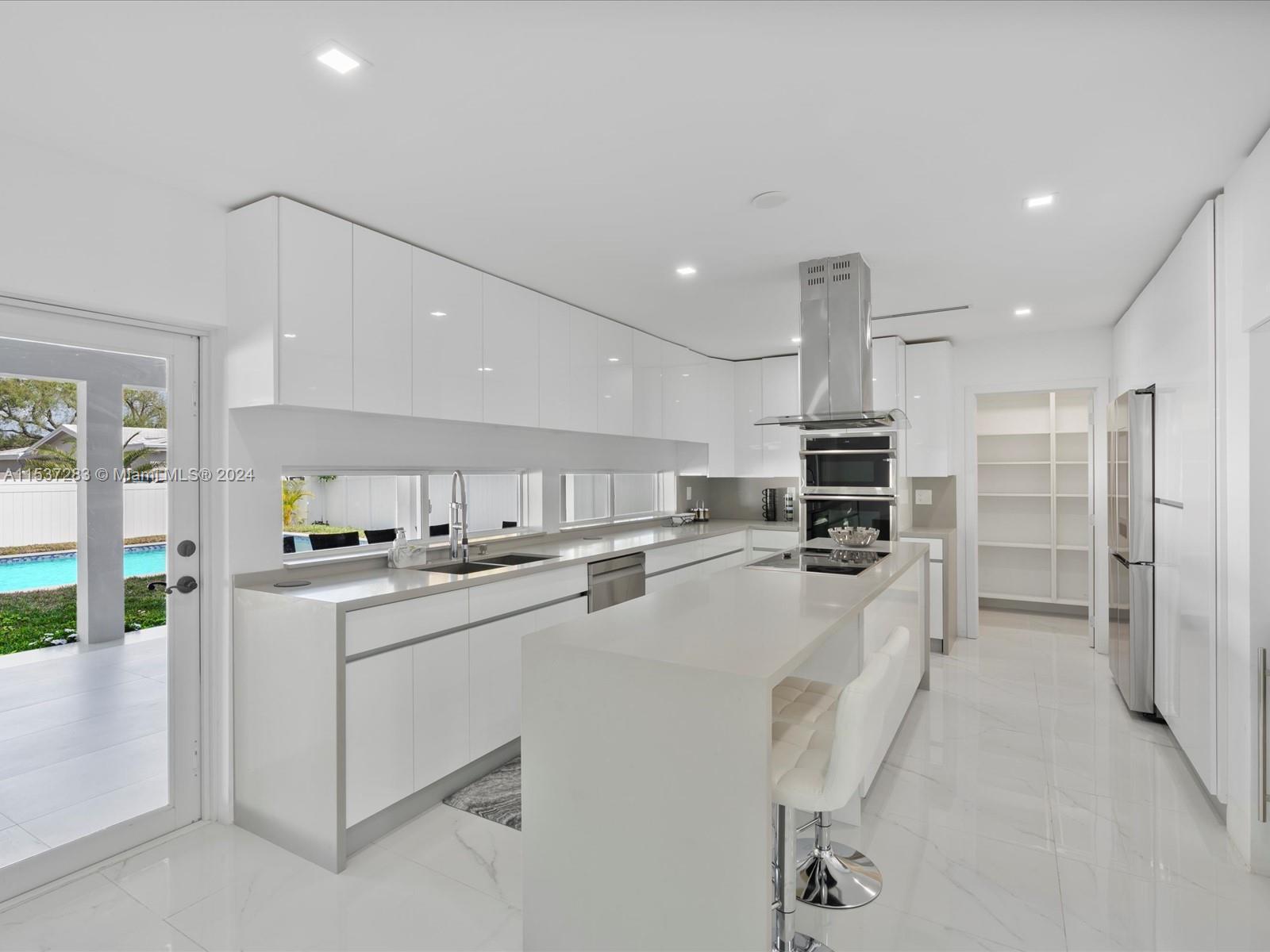 Hollywood, Florida 33021, 4 Bedrooms Bedrooms, ,3 BathroomsBathrooms,Residentiallease,For Rent,A11537283