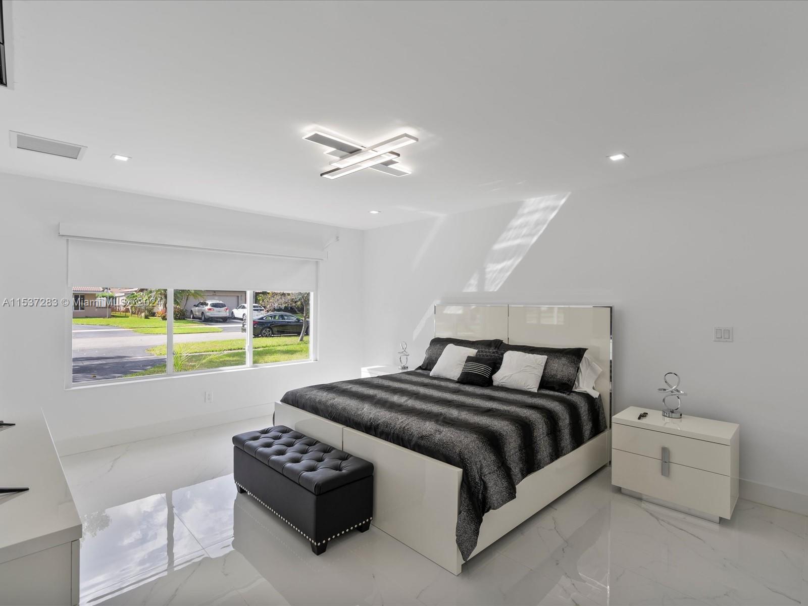 Hollywood, Florida 33021, 4 Bedrooms Bedrooms, ,3 BathroomsBathrooms,Residentiallease,For Rent,A11537283