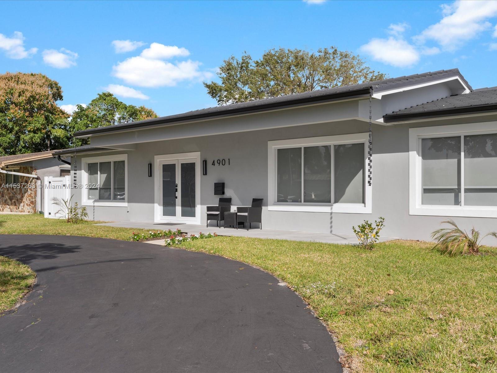 Hollywood, Florida 33021, 4 Bedrooms Bedrooms, ,3 BathroomsBathrooms,Residentiallease,For Rent,A11537283