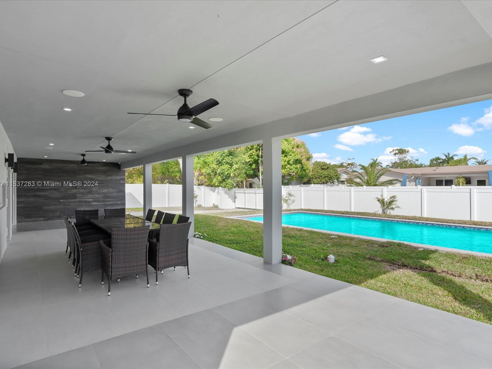 Hollywood, Florida 33021, 4 Bedrooms Bedrooms, ,3 BathroomsBathrooms,Residentiallease,For Rent,A11537283