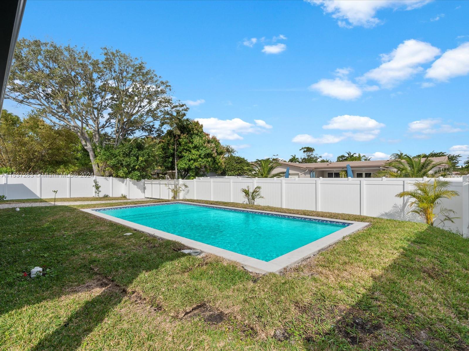 Hollywood, Florida 33021, 4 Bedrooms Bedrooms, ,3 BathroomsBathrooms,Residentiallease,For Rent,A11537283