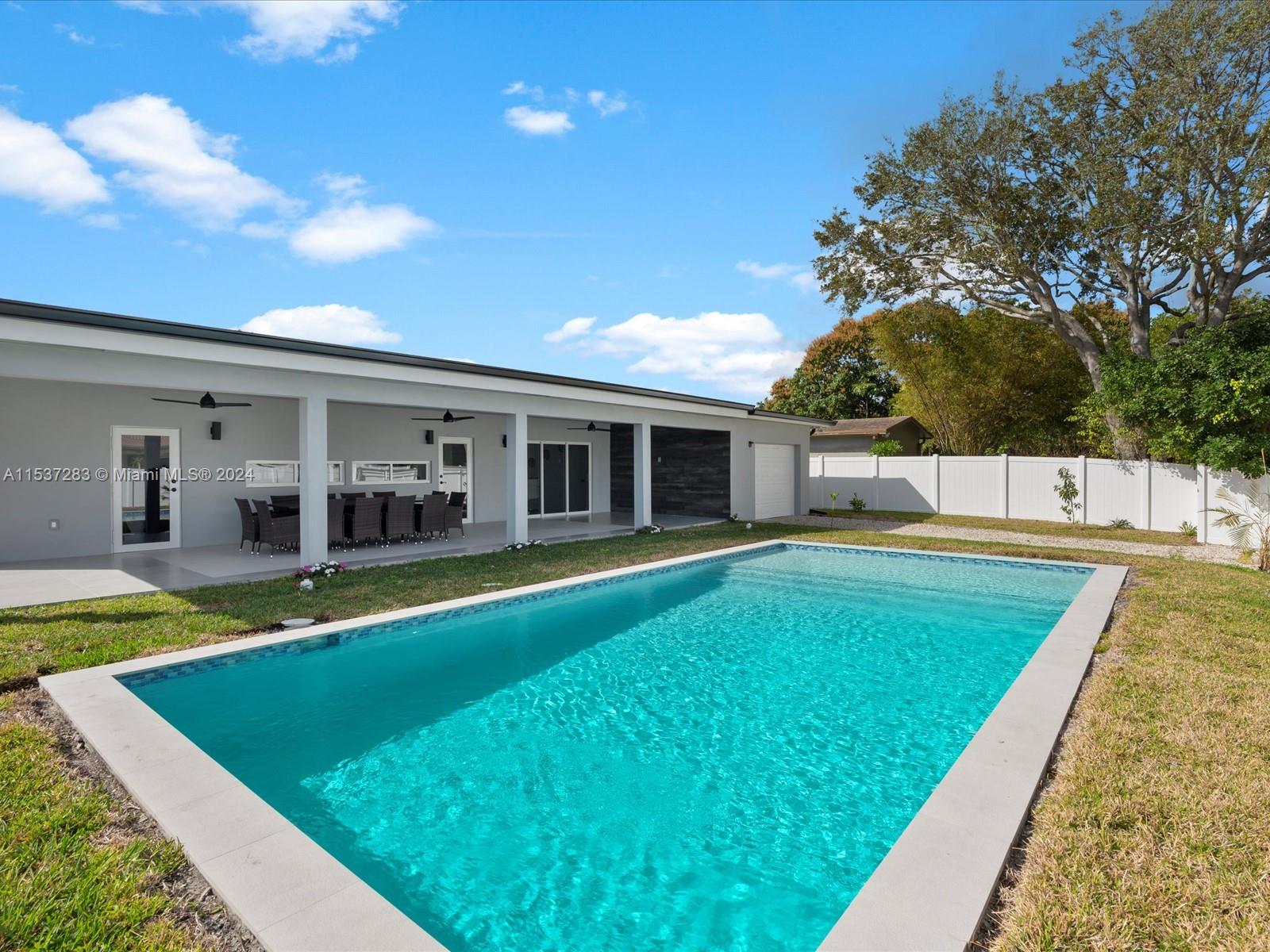 Hollywood, Florida 33021, 4 Bedrooms Bedrooms, ,3 BathroomsBathrooms,Residentiallease,For Rent,A11537283