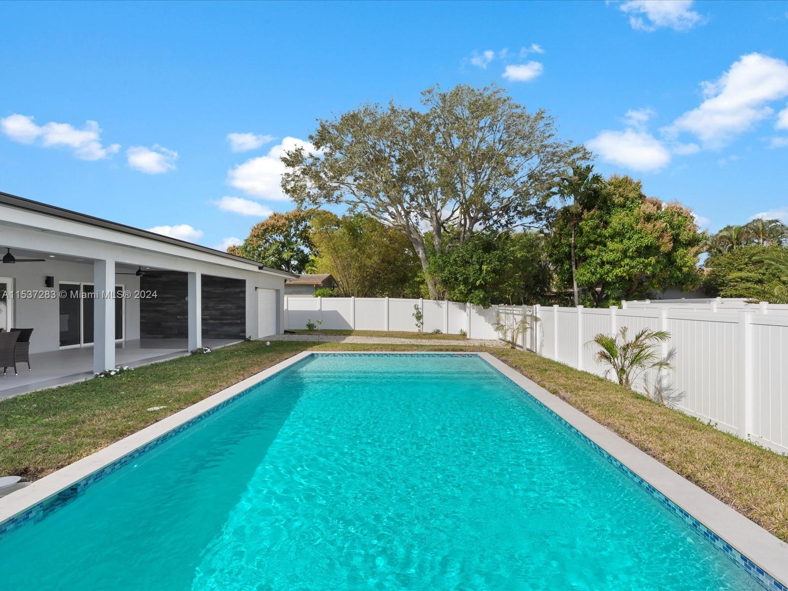 Hollywood, Florida 33021, 4 Bedrooms Bedrooms, ,3 BathroomsBathrooms,Residentiallease,For Rent,A11537283