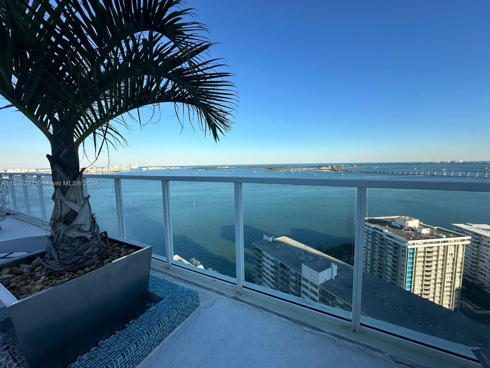 Beautiful apartment in the vibrant Brickell district. High ceilings and elegant marble floors. Recently renovated bathrooms, walk-in closets with built-ins, and modern beautiful kitchen. Enjoy luxury amenities including a rooftop pool deck boasting breathtaking views, a state-of-the-art gym, and a convenient business center. 24/7 concierge service, valet parking, high-speed internet, and cable TV. Perfectly situated just 15 minutes from South Beach, the Design District, Coral Gables, Key Biscayne, and Coconut Grove, with easy access to the best restaurants and retail stores. Experience the epitome of urban living in a prime location. Live, work and play. With a big spacious storage !