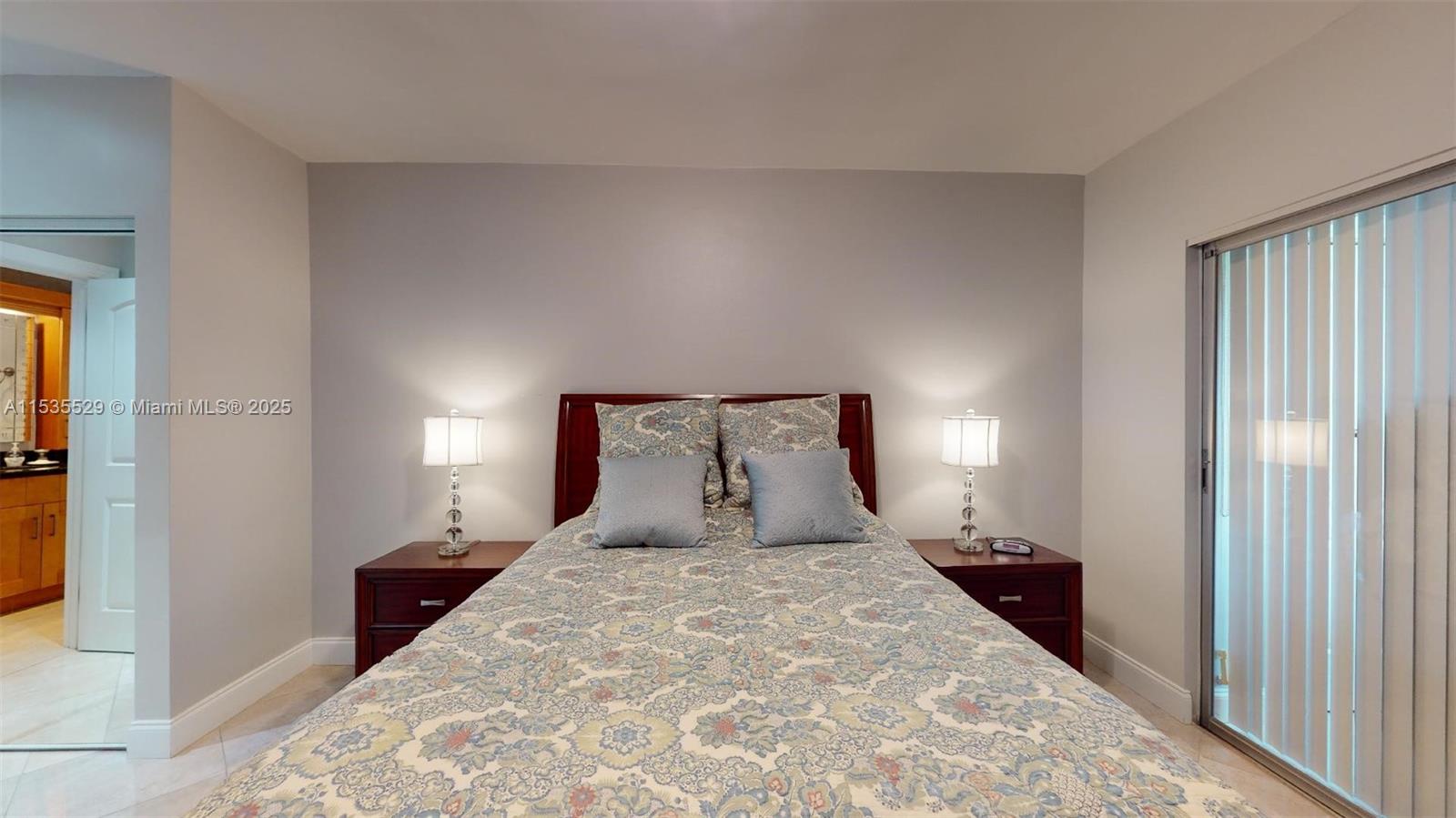 329 SE 3rd St 402P, Hallandale Beach, Florida 33009, 1 Bedroom Bedrooms, ,1 BathroomBathrooms,Residential,For Sale,329 SE 3rd St 402P,A11535529