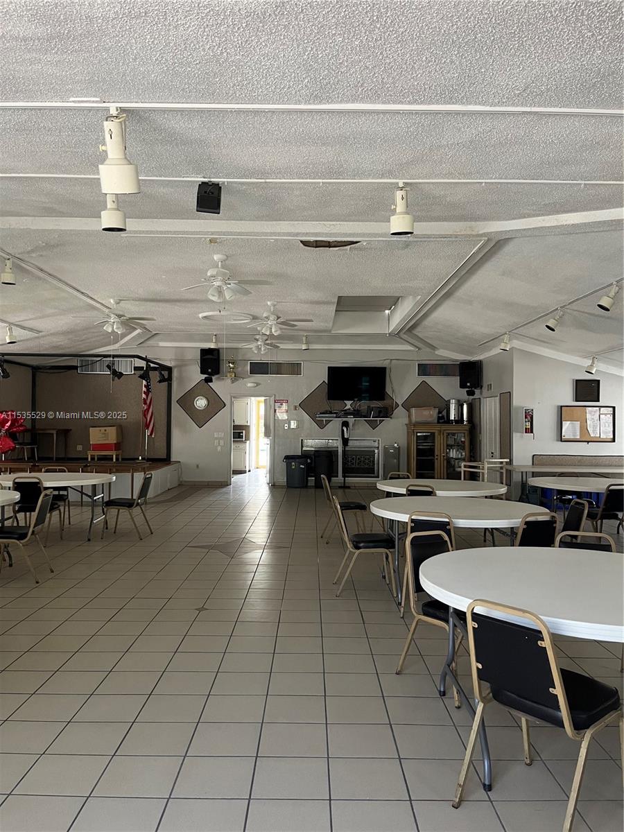 329 SE 3rd St 402P, Hallandale Beach, Florida 33009, 1 Bedroom Bedrooms, ,1 BathroomBathrooms,Residential,For Sale,329 SE 3rd St 402P,A11535529