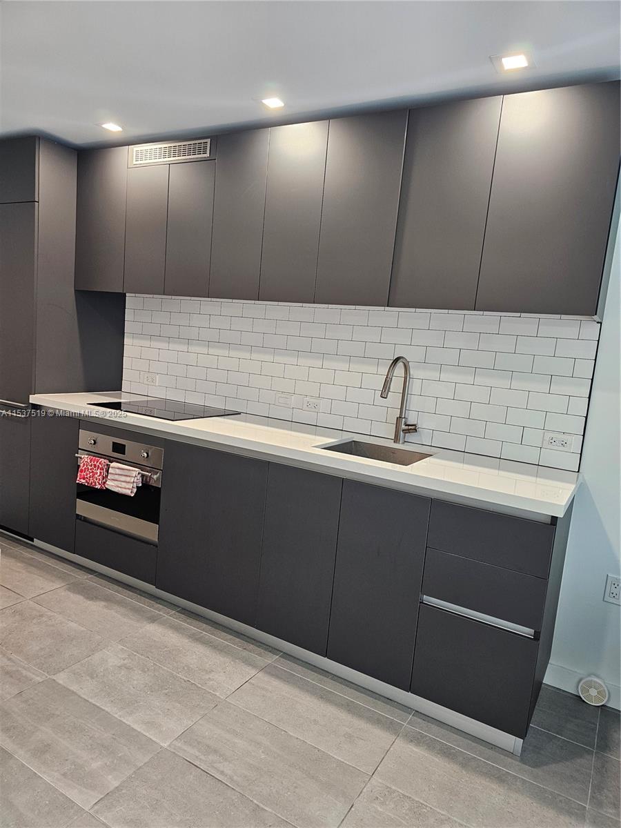 227 NE 2nd St 1901, Miami, Florida 33132, 1 Bedroom Bedrooms, ,1 BathroomBathrooms,Residential,For Sale,227 NE 2nd St 1901,A11537519