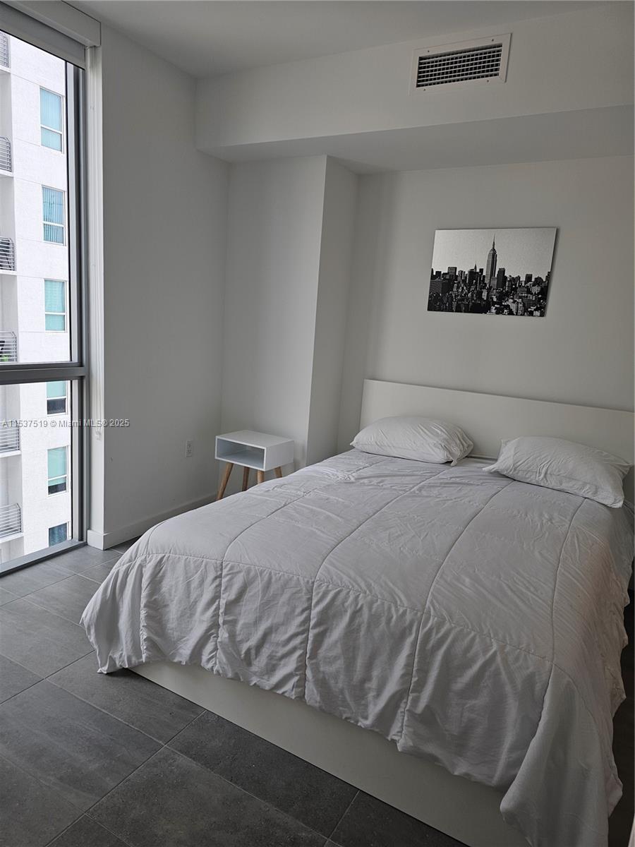 227 NE 2nd St 1901, Miami, Florida 33132, 1 Bedroom Bedrooms, ,1 BathroomBathrooms,Residential,For Sale,227 NE 2nd St 1901,A11537519