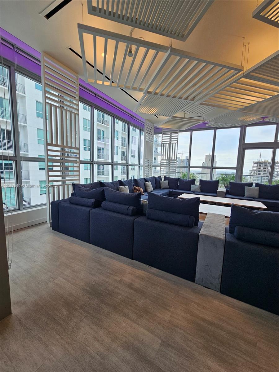 227 NE 2nd St 1901, Miami, Florida 33132, 1 Bedroom Bedrooms, ,1 BathroomBathrooms,Residential,For Sale,227 NE 2nd St 1901,A11537519