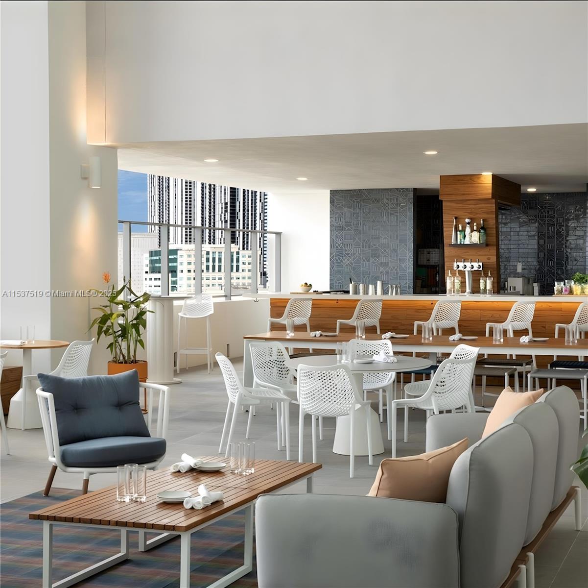 227 NE 2nd St 1901, Miami, Florida 33132, 1 Bedroom Bedrooms, ,1 BathroomBathrooms,Residential,For Sale,227 NE 2nd St 1901,A11537519