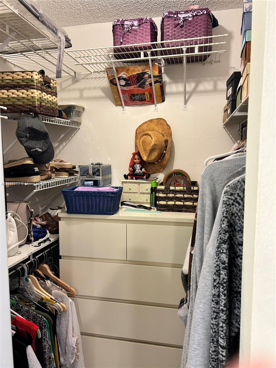 20401 NE 30th Ave 320-8, Aventura, Florida 33180, 3 Bedrooms Bedrooms, ,2 BathroomsBathrooms,Residential,For Sale,20401 NE 30th Ave 320-8,A11537463