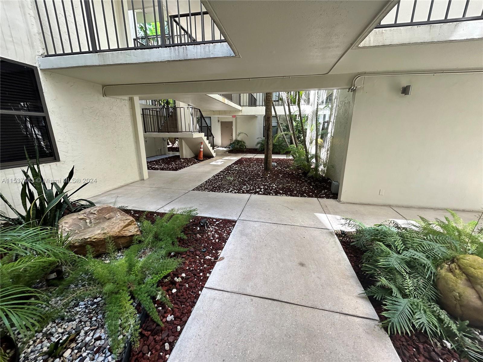 20401 NE 30th Ave 320-8, Aventura, Florida 33180, 3 Bedrooms Bedrooms, ,2 BathroomsBathrooms,Residential,For Sale,20401 NE 30th Ave 320-8,A11537463