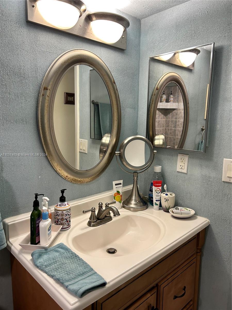20401 NE 30th Ave 320-8, Aventura, Florida 33180, 3 Bedrooms Bedrooms, ,2 BathroomsBathrooms,Residential,For Sale,20401 NE 30th Ave 320-8,A11537463