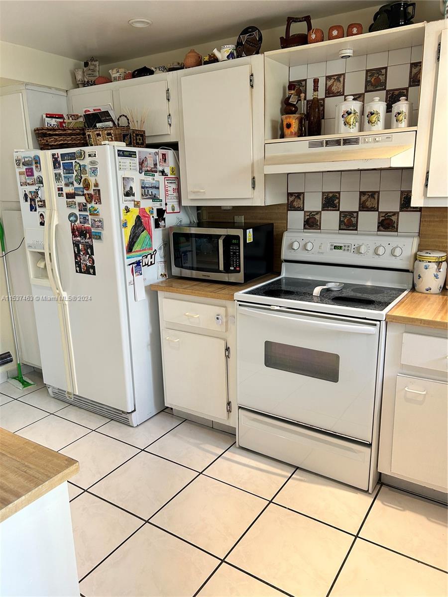 20401 NE 30th Ave 320-8, Aventura, Florida 33180, 3 Bedrooms Bedrooms, ,2 BathroomsBathrooms,Residential,For Sale,20401 NE 30th Ave 320-8,A11537463