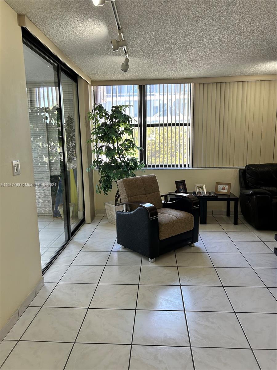 20401 NE 30th Ave 320-8, Aventura, Florida 33180, 3 Bedrooms Bedrooms, ,2 BathroomsBathrooms,Residential,For Sale,20401 NE 30th Ave 320-8,A11537463