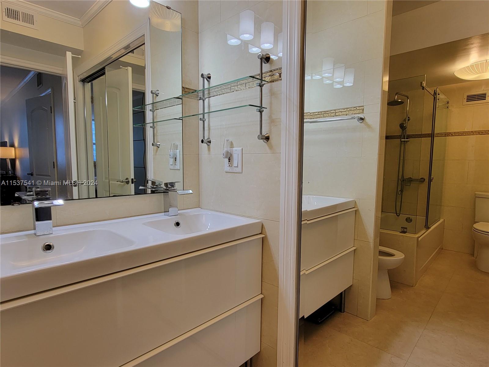 3725 S Ocean Dr 1008, Hollywood, Florida 33019, 2 Bedrooms Bedrooms, ,2 BathroomsBathrooms,Residentiallease,For Rent,3725 S Ocean Dr 1008,A11537541