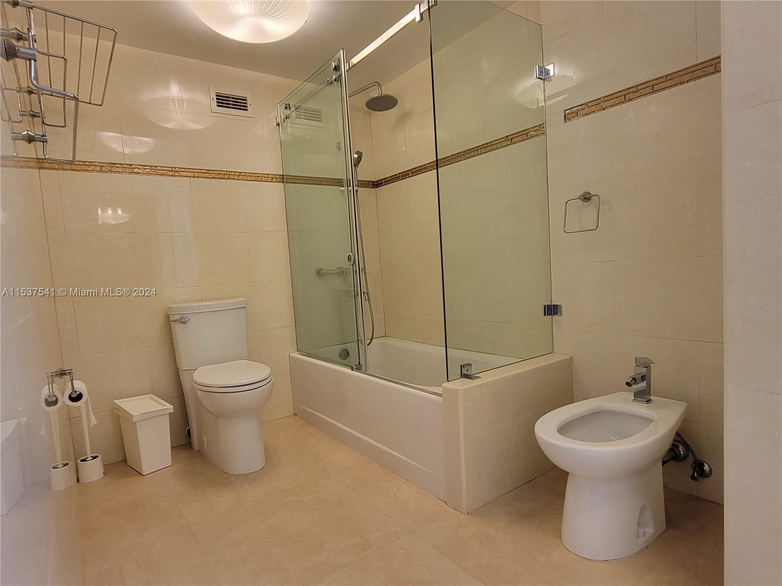 3725 S Ocean Dr 1008, Hollywood, Florida 33019, 2 Bedrooms Bedrooms, ,2 BathroomsBathrooms,Residentiallease,For Rent,3725 S Ocean Dr 1008,A11537541