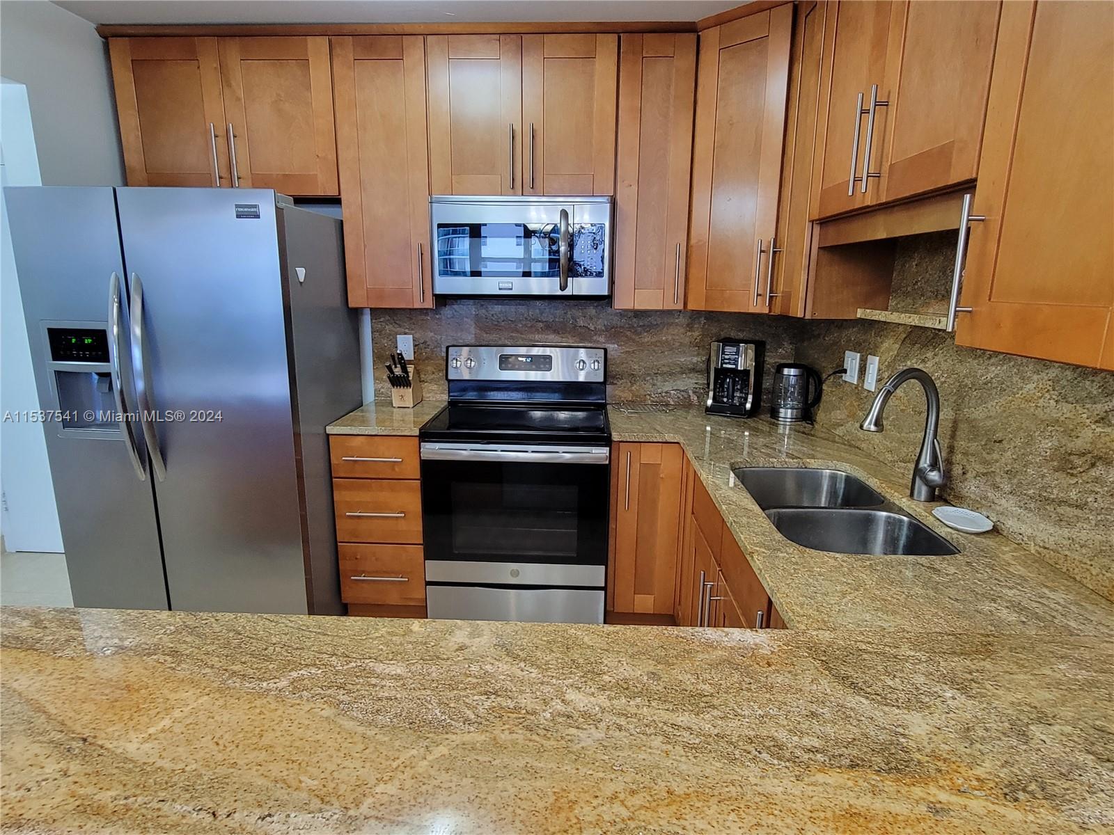 3725 S Ocean Dr 1008, Hollywood, Florida 33019, 2 Bedrooms Bedrooms, ,2 BathroomsBathrooms,Residentiallease,For Rent,3725 S Ocean Dr 1008,A11537541