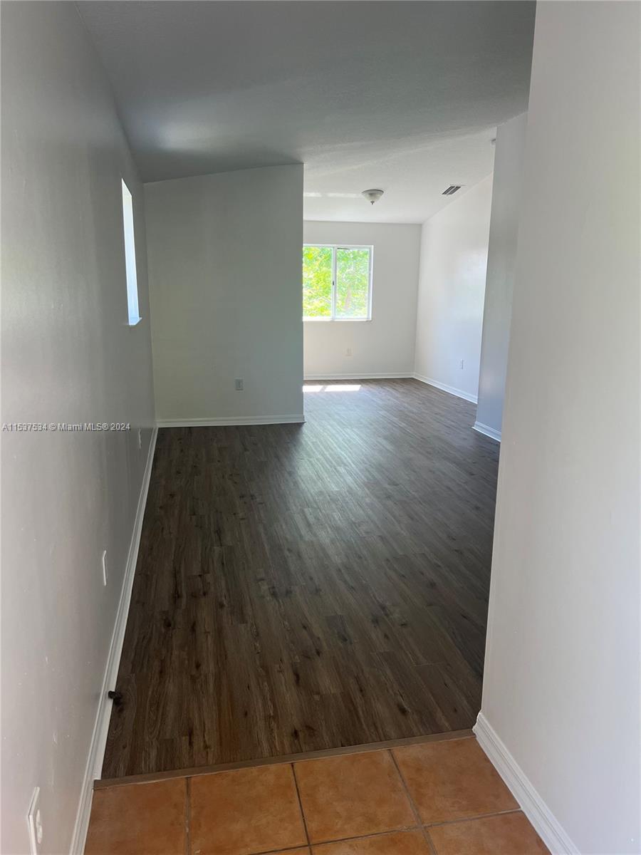 2701 SE 12th Rd 201, Homestead, Florida 33035, 3 Bedrooms Bedrooms, ,2 BathroomsBathrooms,Residentiallease,For Rent,2701 SE 12th Rd 201,A11537534