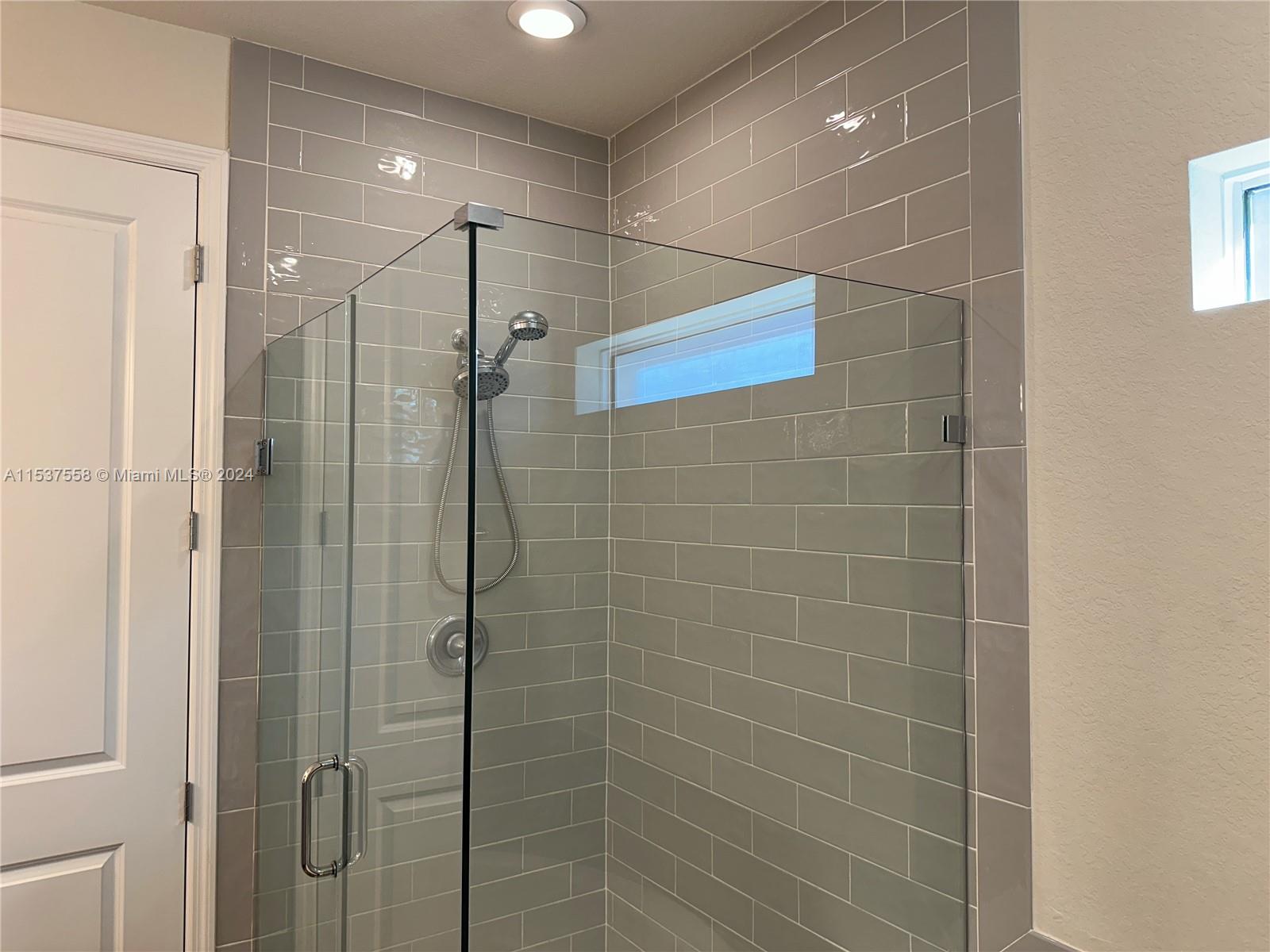 1434 Myrtle Oak Ter, Hollywood, Florida 33021, 3 Bedrooms Bedrooms, ,2 BathroomsBathrooms,Residentiallease,For Rent,1434 Myrtle Oak Ter,A11537558