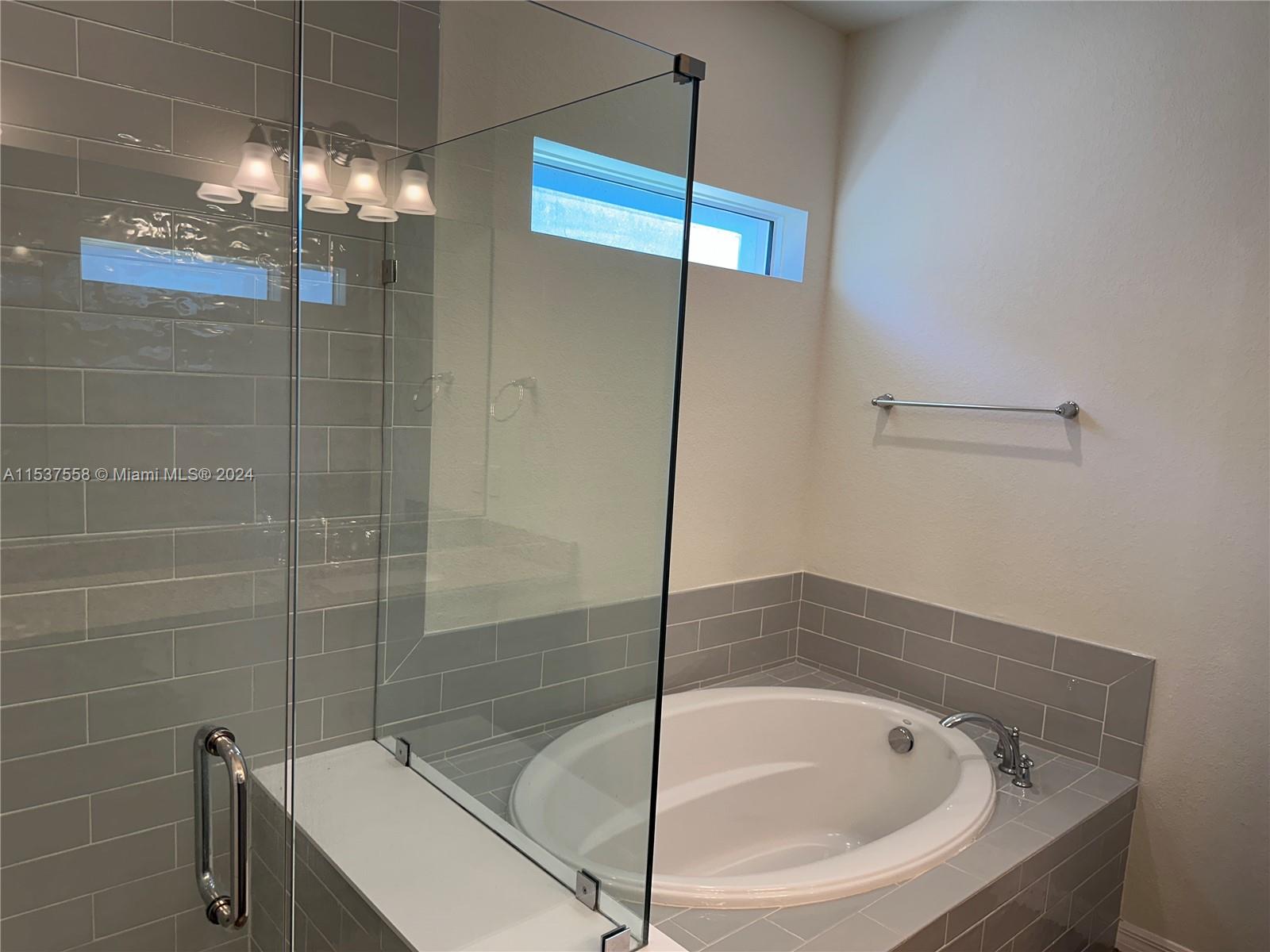 1434 Myrtle Oak Ter, Hollywood, Florida 33021, 3 Bedrooms Bedrooms, ,2 BathroomsBathrooms,Residentiallease,For Rent,1434 Myrtle Oak Ter,A11537558