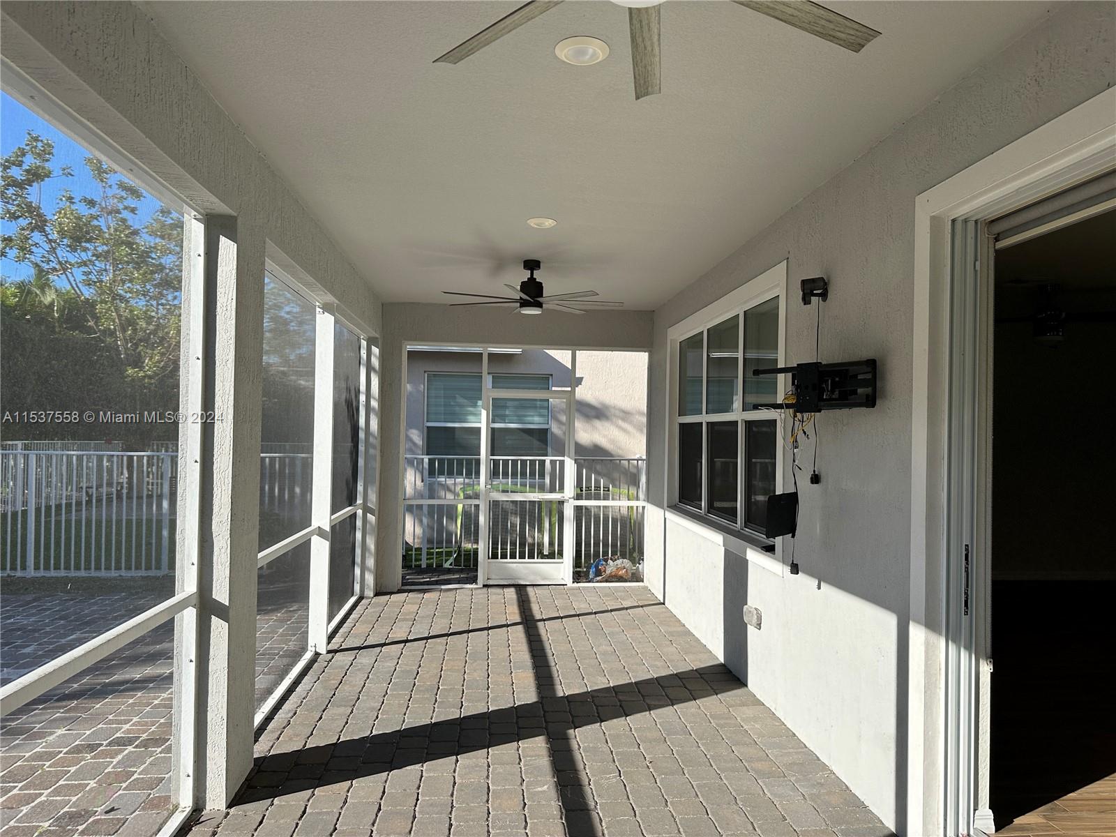 1434 Myrtle Oak Ter, Hollywood, Florida 33021, 3 Bedrooms Bedrooms, ,2 BathroomsBathrooms,Residentiallease,For Rent,1434 Myrtle Oak Ter,A11537558