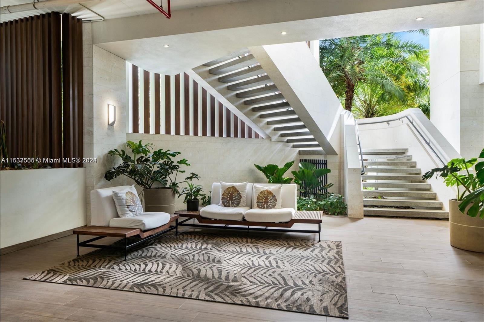 3581 E Glencoe St PH605, Coconut Grove, Florida 33133, 5 Bedrooms Bedrooms, ,5 BathroomsBathrooms,Residentiallease,For Rent,3581 E Glencoe St PH605,A11537555