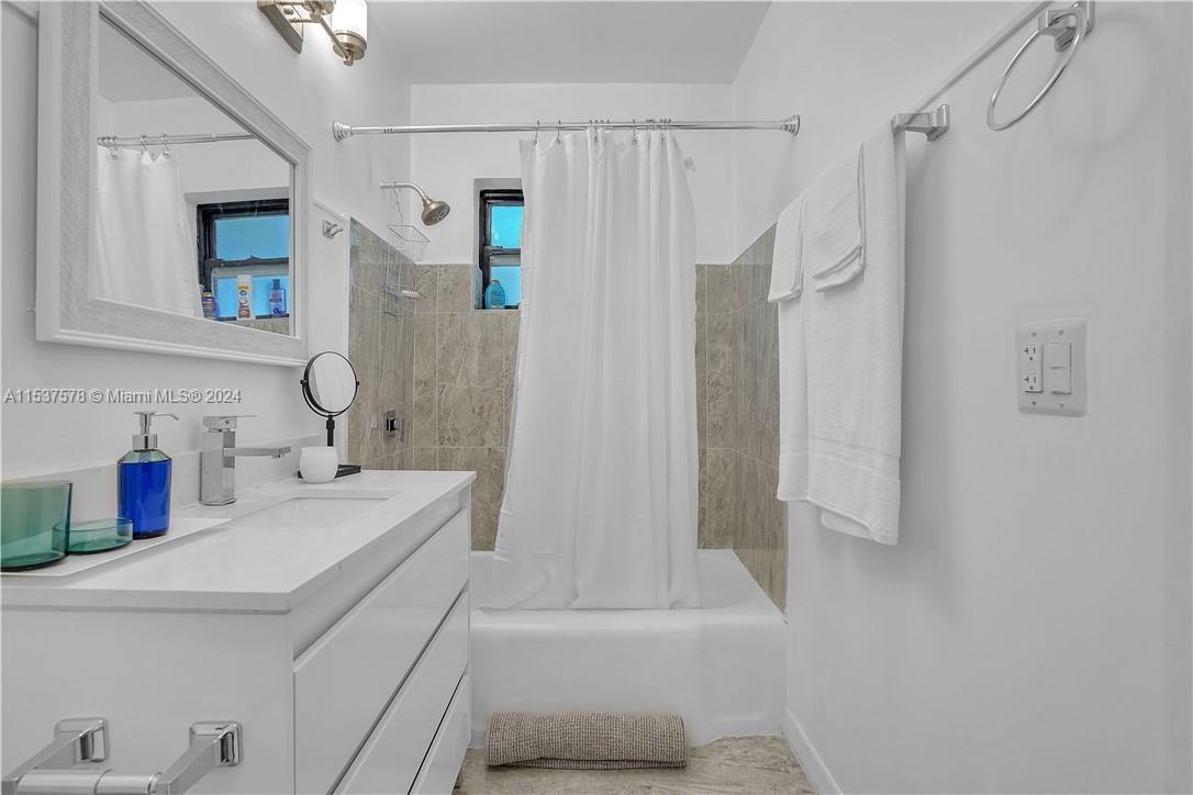 El Portal, Florida 33150, 3 Bedrooms Bedrooms, ,2 BathroomsBathrooms,Residential,For Sale,A11537578