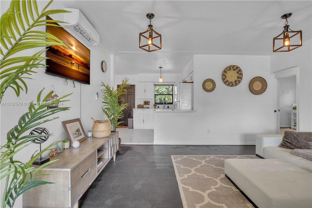 El Portal, Florida 33150, 3 Bedrooms Bedrooms, ,2 BathroomsBathrooms,Residential,For Sale,A11537578