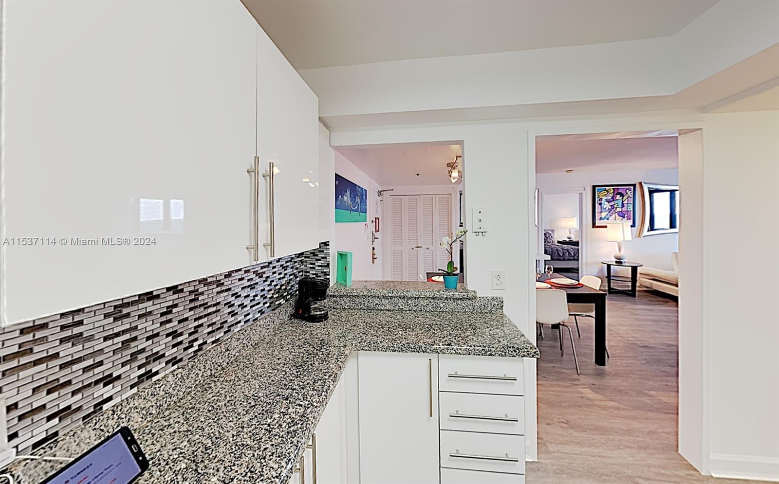 Miami Beach, Florida 33140, 2 Bedrooms Bedrooms, ,2 BathroomsBathrooms,Residentiallease,For Rent,A11537114