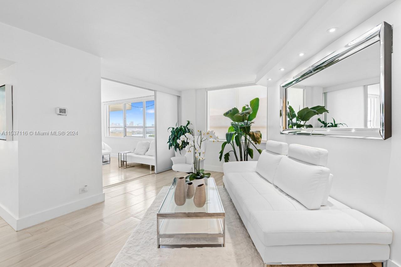 1500 Bay Rd 1268S, Miami Beach, Florida 33139, 2 Bedrooms Bedrooms, ,1 BathroomBathrooms,Residentiallease,For Rent,1500 Bay Rd 1268S,A11537116