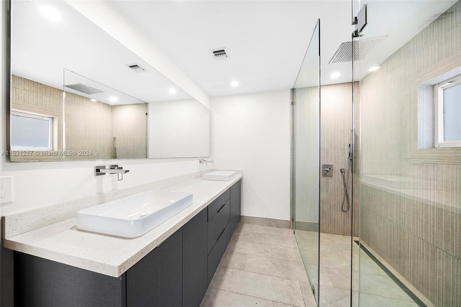 6880 126th Ter, Pinecrest, FL, 33156 United States, 6 Bedrooms Bedrooms, ,5 BathroomsBathrooms,Residential,For Sale,126th Ter,A11531217