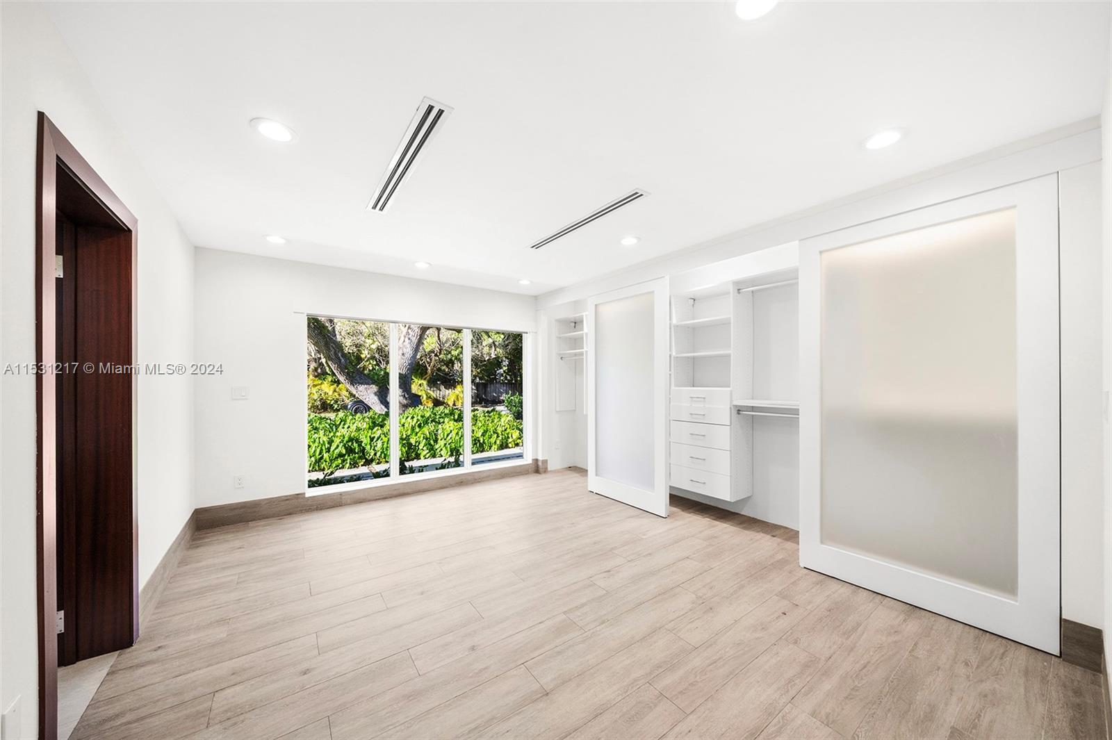 6880 126th Ter, Pinecrest, FL, 33156 United States, 6 Bedrooms Bedrooms, ,5 BathroomsBathrooms,Residential,For Sale,126th Ter,A11531217