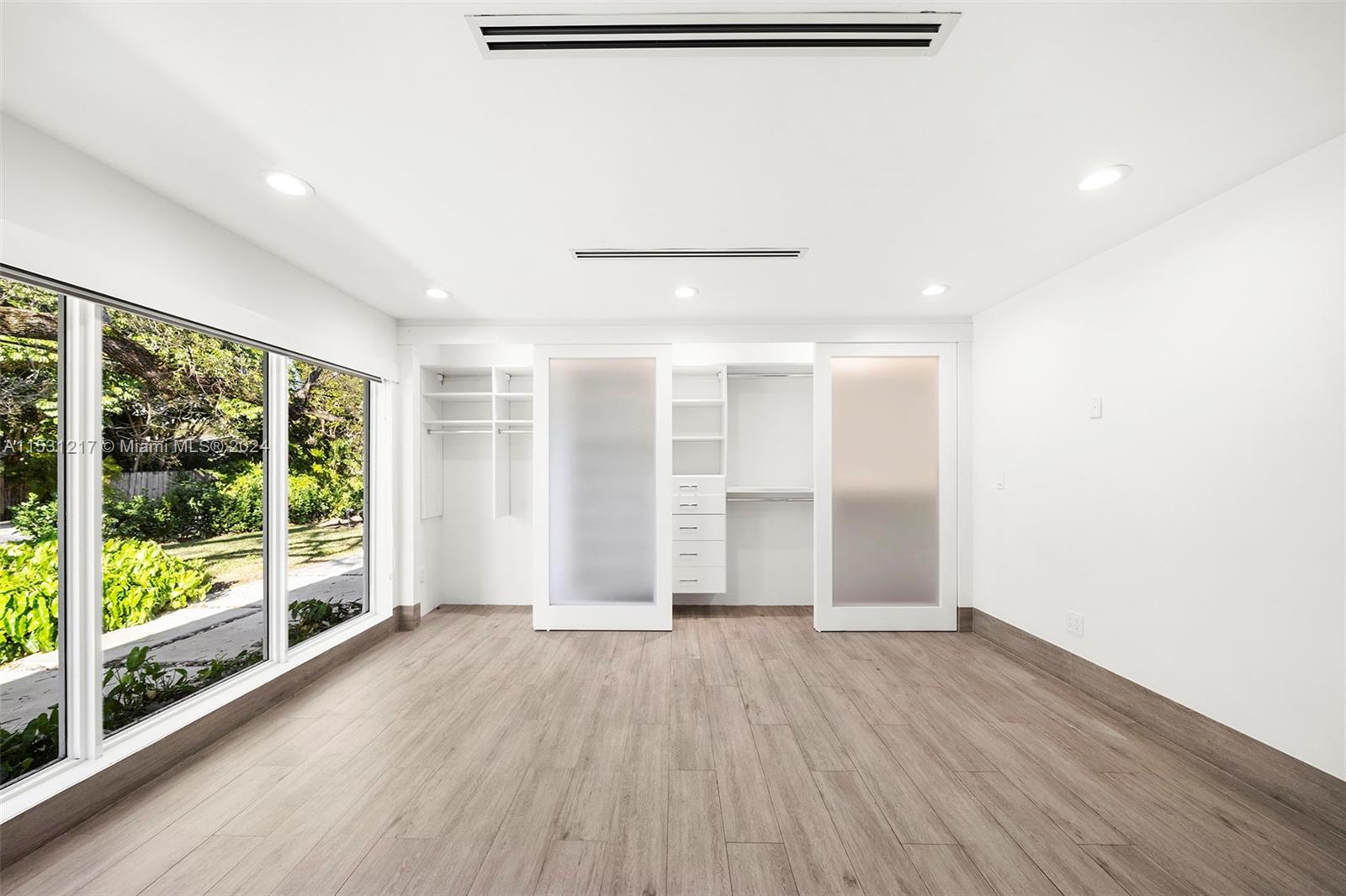 6880 126th Ter, Pinecrest, FL, 33156 United States, 6 Bedrooms Bedrooms, ,5 BathroomsBathrooms,Residential,For Sale,126th Ter,A11531217